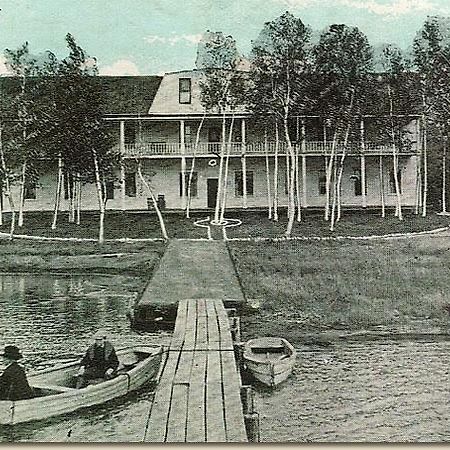 Historic Birch Lodge And Motel Trout Lake Экстерьер фото
